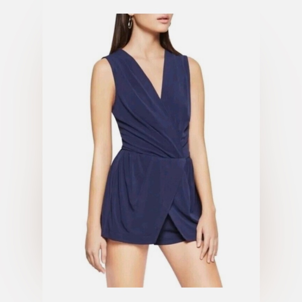 BCBGeneration Solid Navy Blue Sleeveless V-Neck Surplice Skort Romper: Size Med